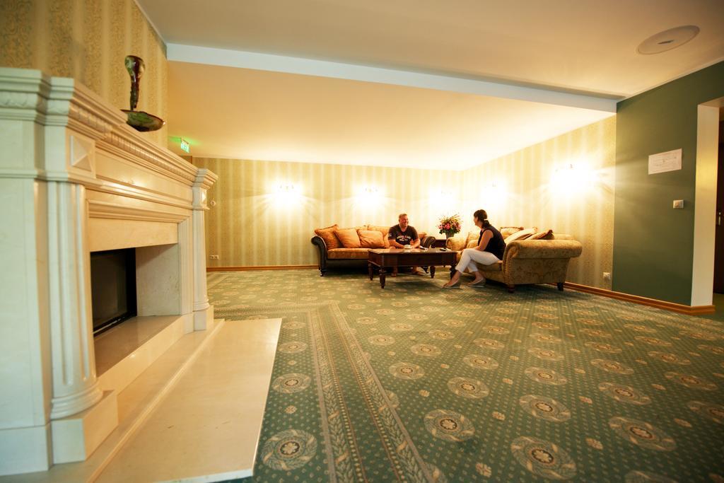 רקבר Villa Hotel Theresa מראה חיצוני תמונה