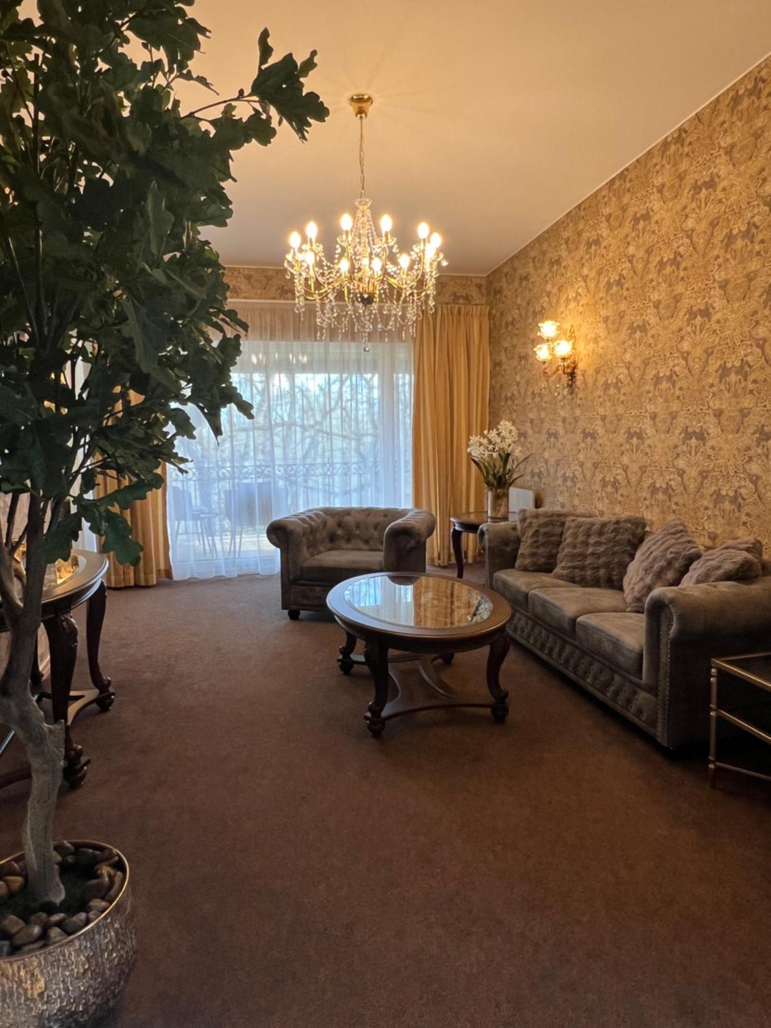 רקבר Villa Hotel Theresa מראה חיצוני תמונה